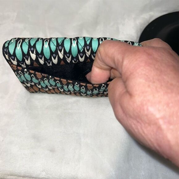 Vera Bradley Multicolor Geometric Tablet eReader Sleeve with Matching Wallet - Picture 3 of 10